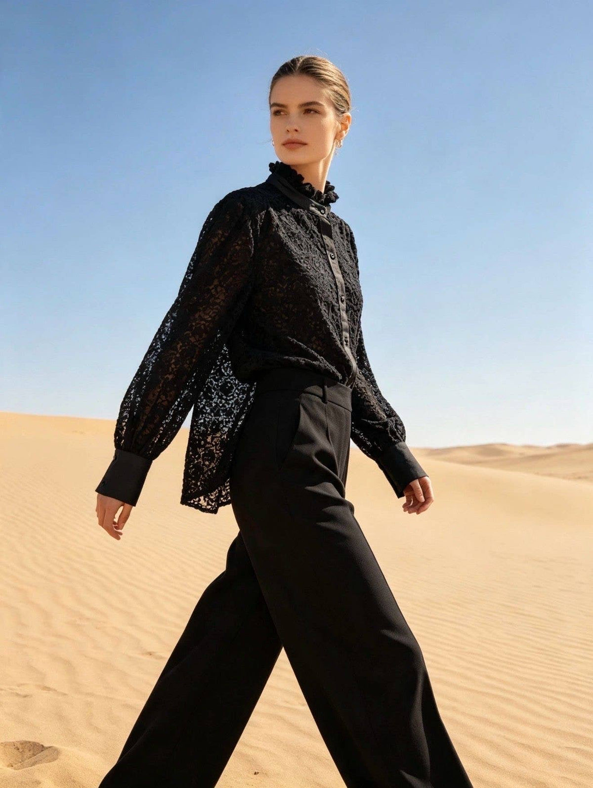 Élise – Fransk spetsblus i broderie anglaise