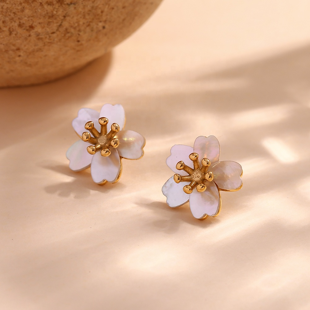 Sakura Blomörhängen