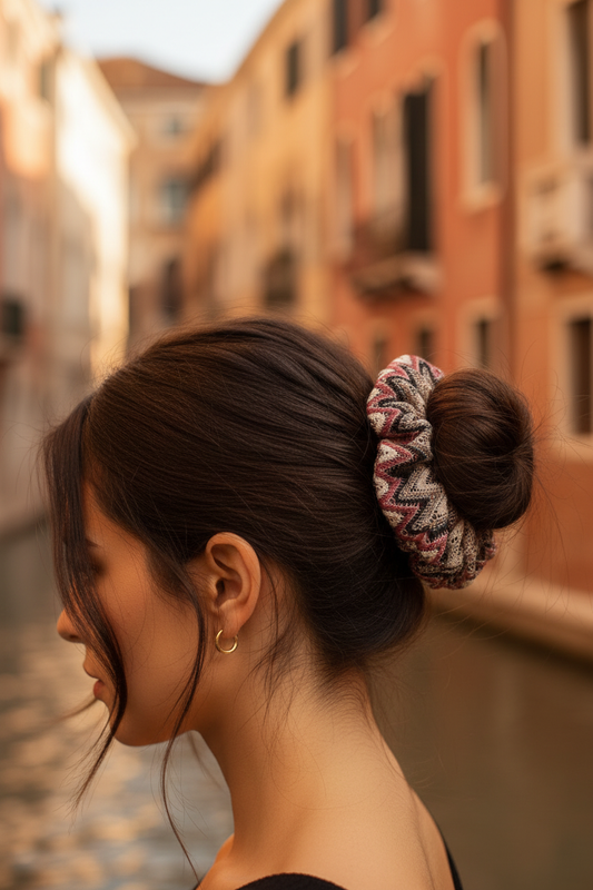 Riviera Scrunchie – närbild huvud