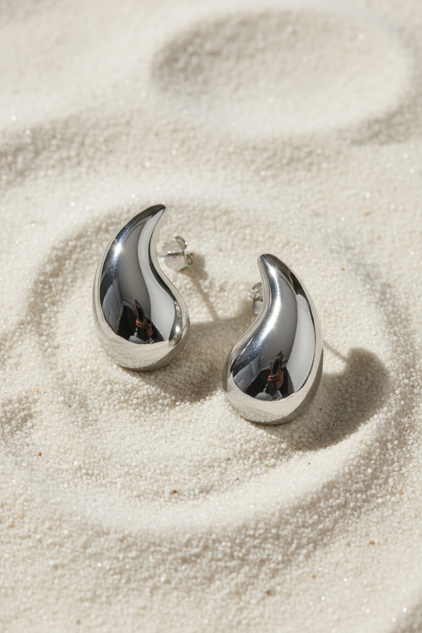 Vattendroppe Örhängen – silver, ren sand